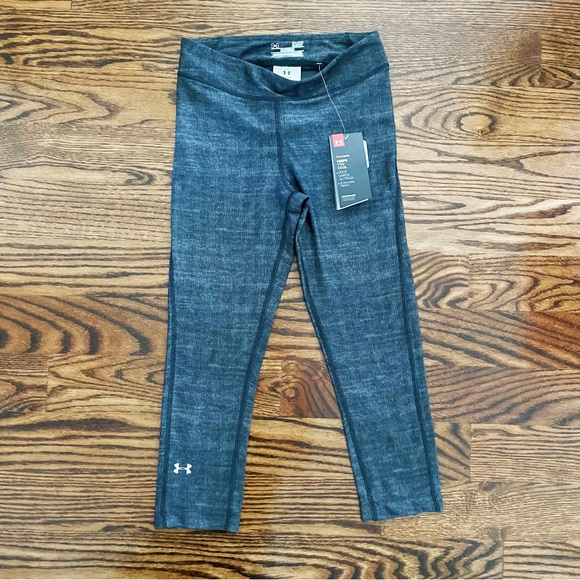 Under Armour - Cropped Leggings in Grey - Picture 1 of 8